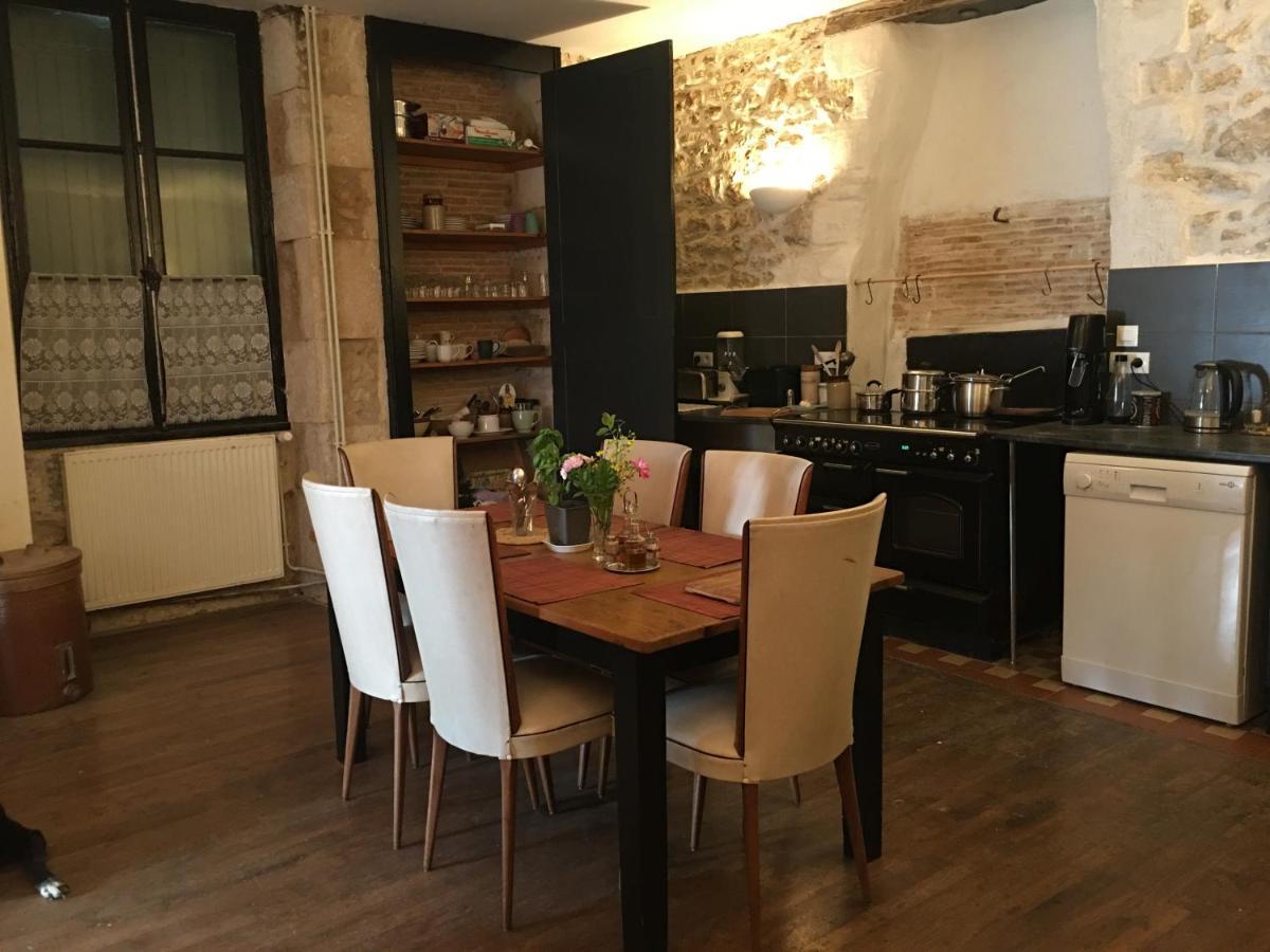 Townhouse 26 Chambres D'Hotes Civray Hotel Bagian luar foto