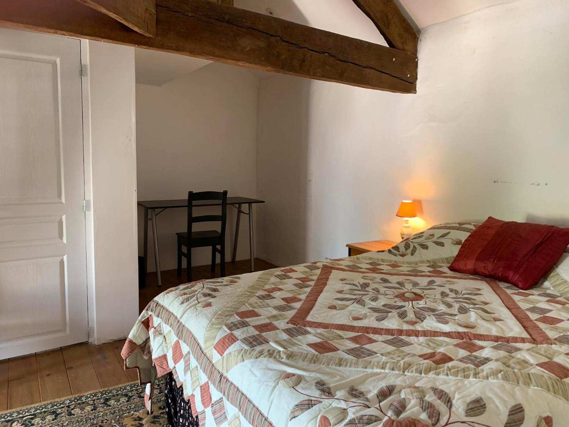 Townhouse 26 Chambres D'Hotes Civray Hotel Bagian luar foto